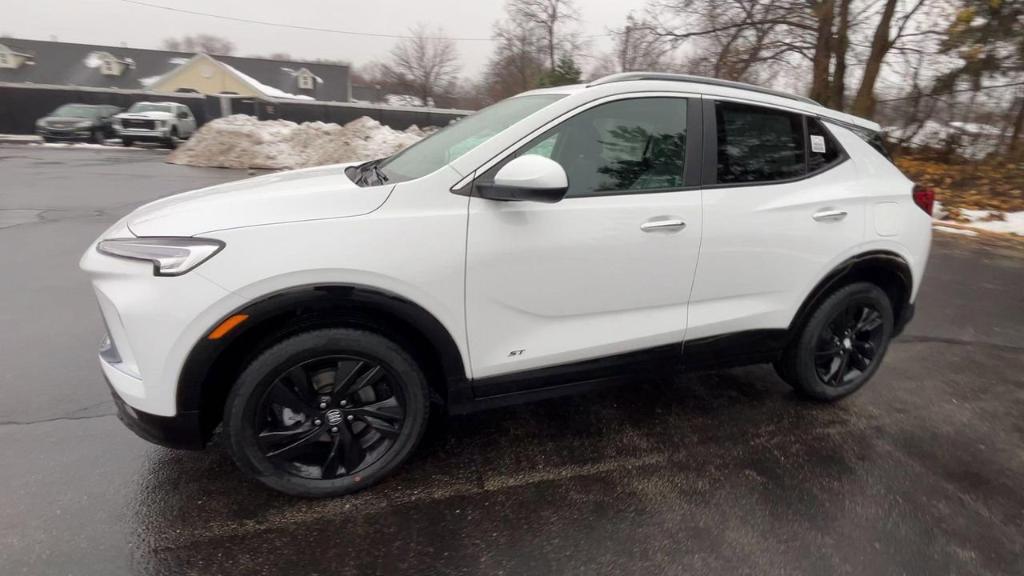 new 2025 Buick Encore GX car, priced at $26,930