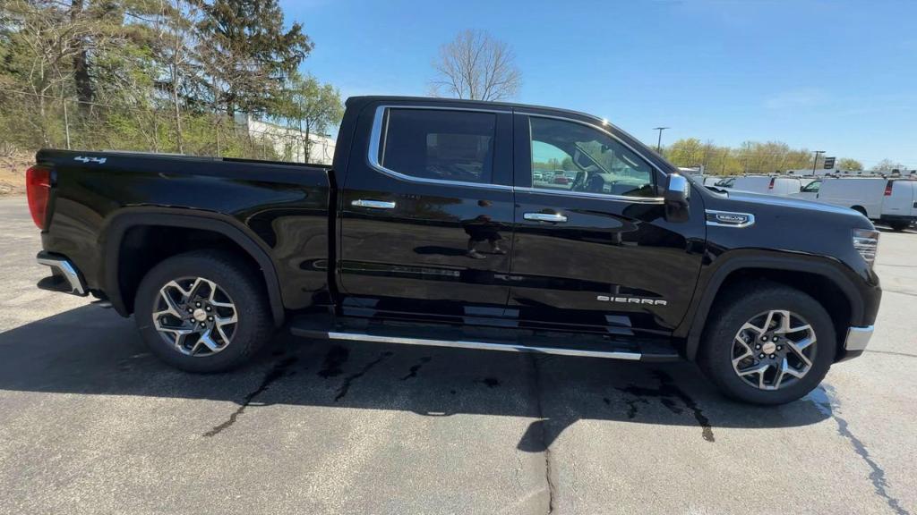 new 2025 GMC Sierra 1500 car, priced at $58,235