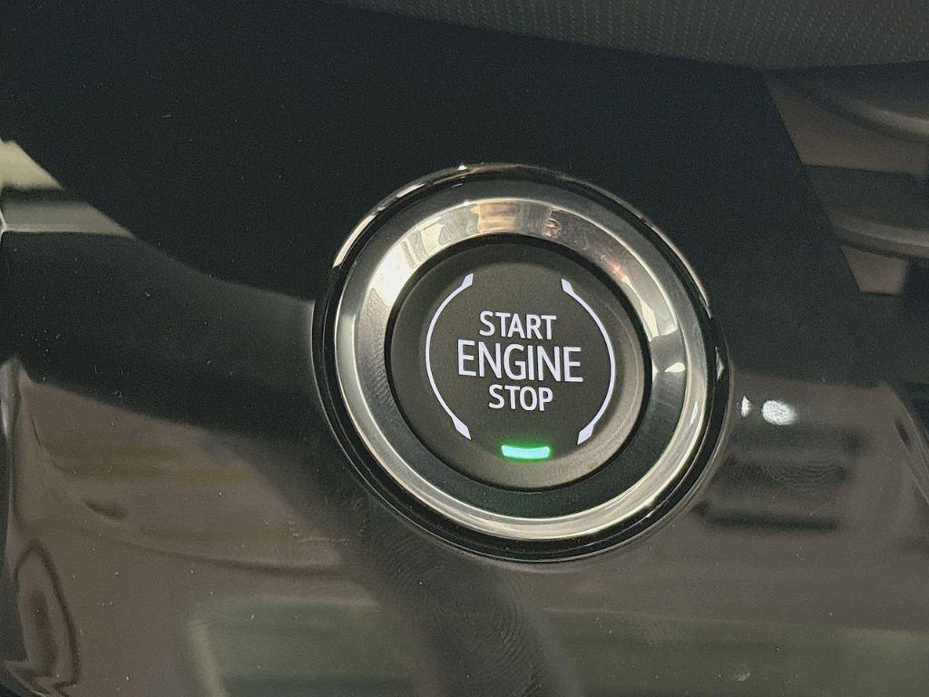 new 2025 Buick Envision car, priced at $39,617