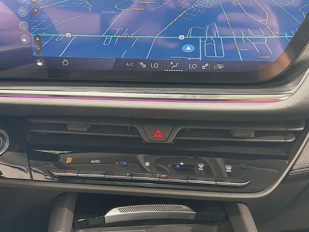 new 2025 Buick Envision car, priced at $39,617