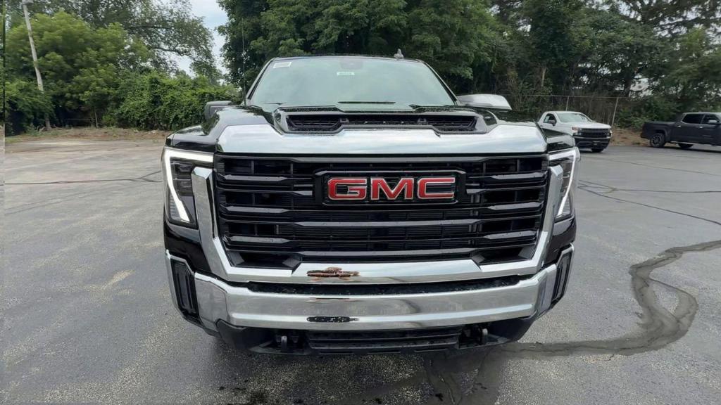 new 2025 GMC Sierra 2500 car, priced at $49,300