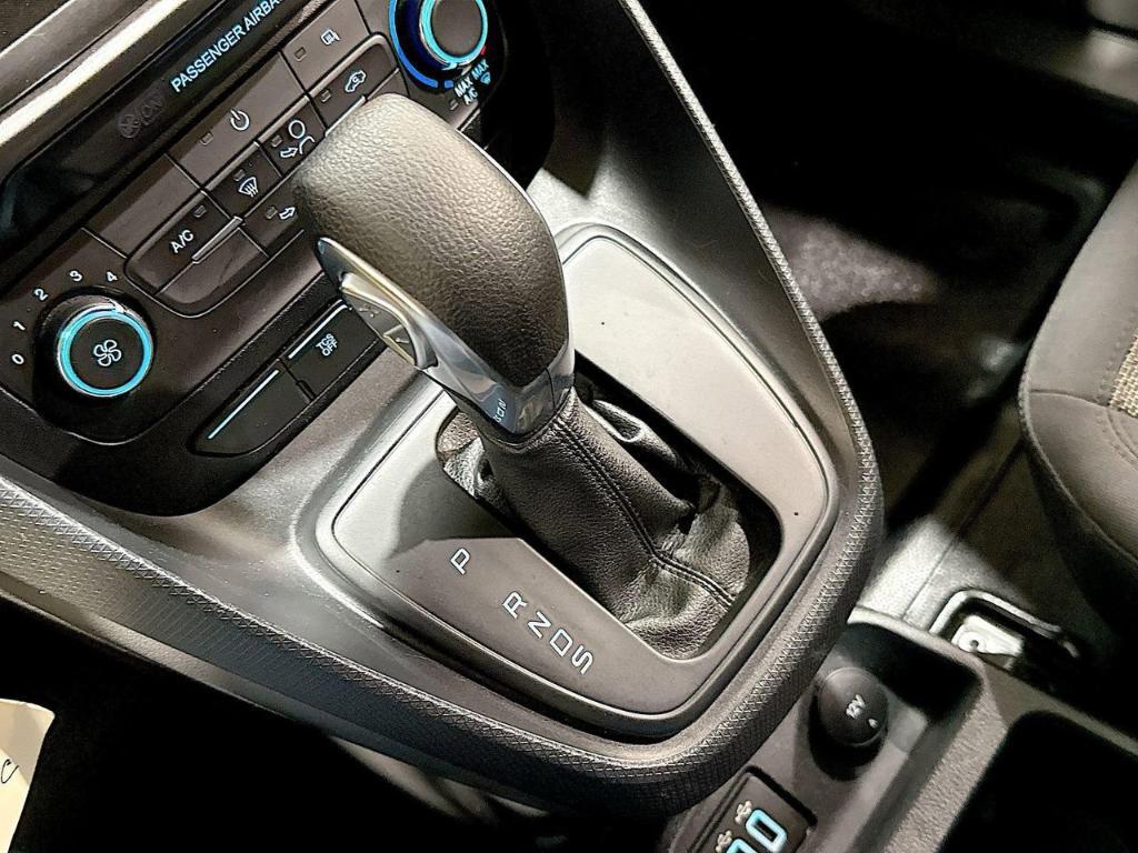 used 2022 Ford Transit Connect car, priced at $19,900