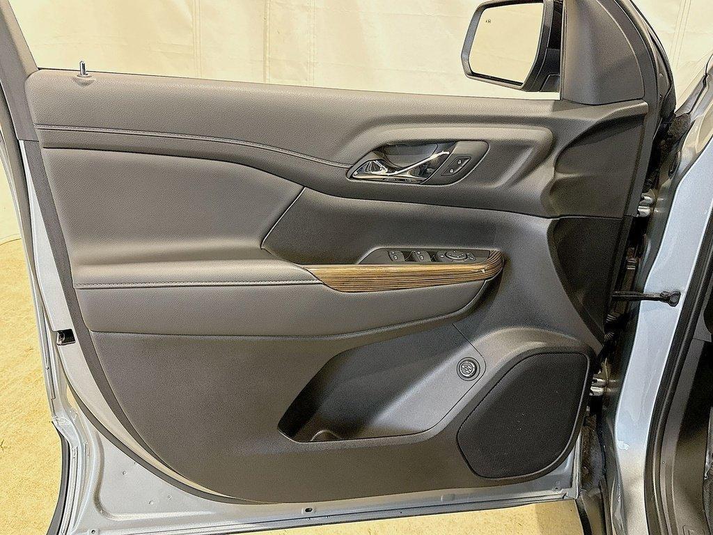 used 2023 GMC Acadia car, priced at $32,725