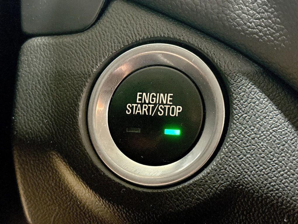 used 2022 Chevrolet Equinox car, priced at $25,900