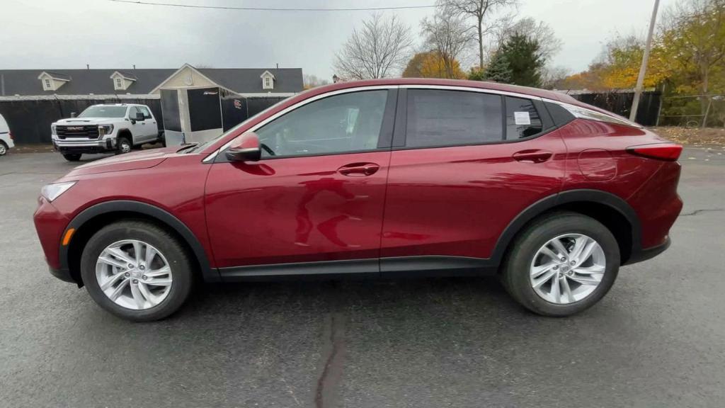 new 2025 Buick Envista car, priced at $27,725