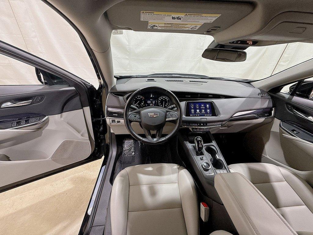used 2023 Cadillac XT4 car, priced at $29,000