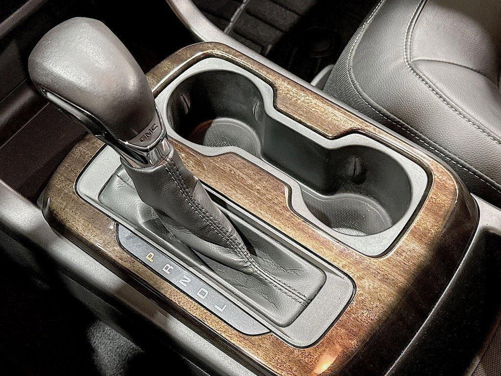 used 2022 GMC Canyon car, priced at $31,900