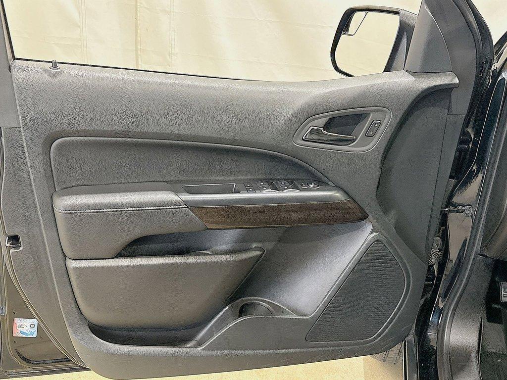 used 2022 GMC Canyon car, priced at $31,900