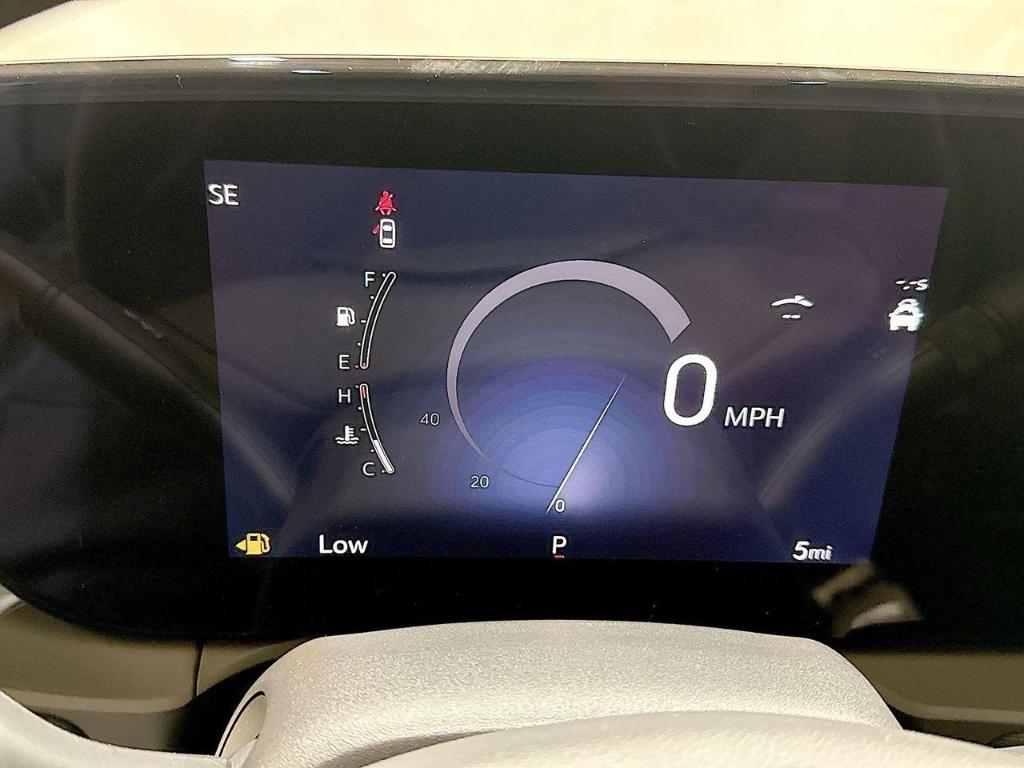new 2025 Buick Envista car, priced at $31,485
