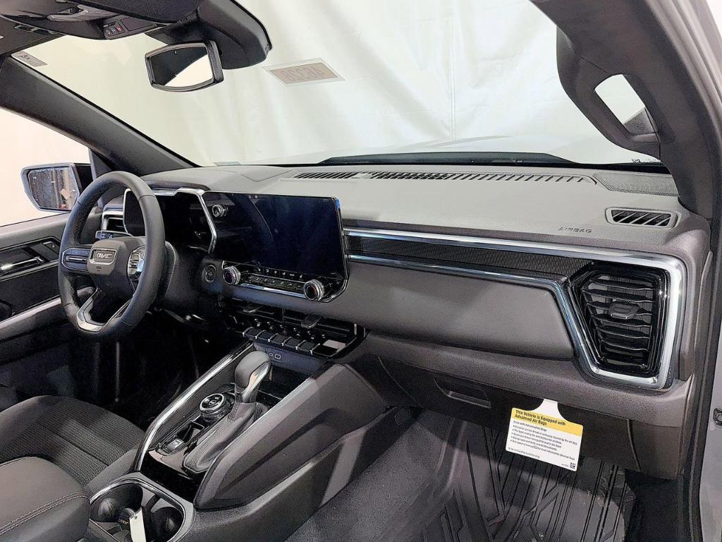 new 2025 GMC Canyon car, priced at $46,095