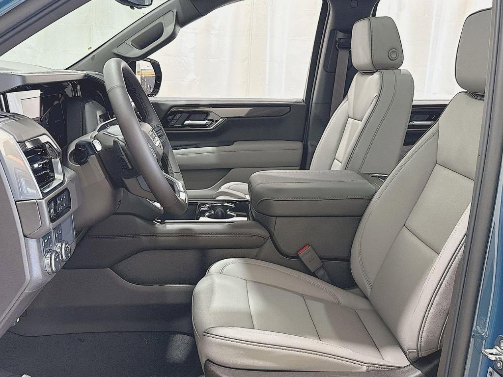 new 2025 GMC Yukon XL car, priced at $81,260