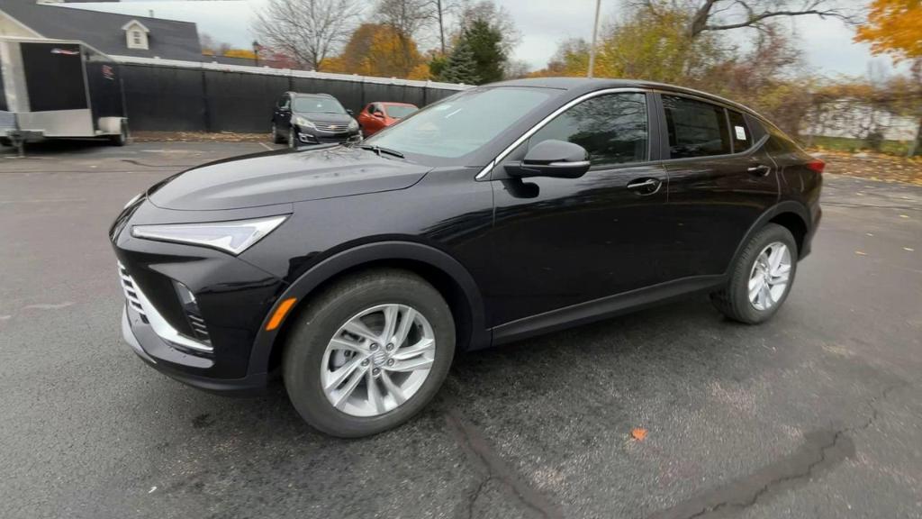 new 2025 Buick Envista car, priced at $27,171