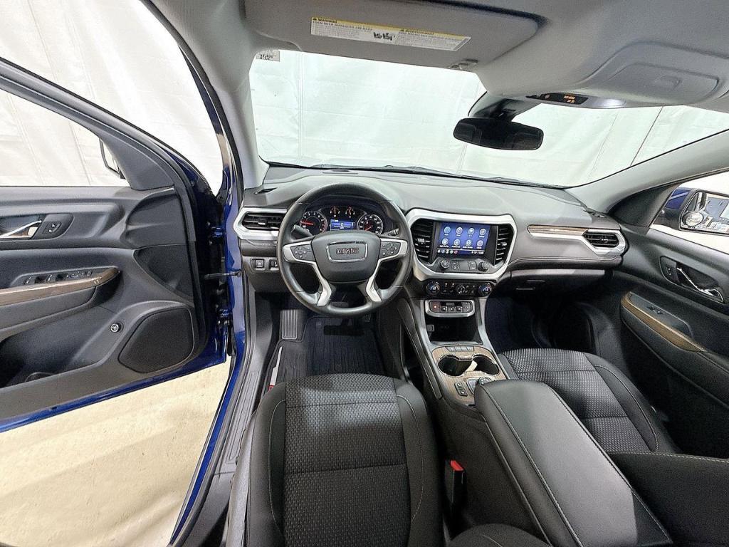 used 2023 GMC Acadia car, priced at $31,900