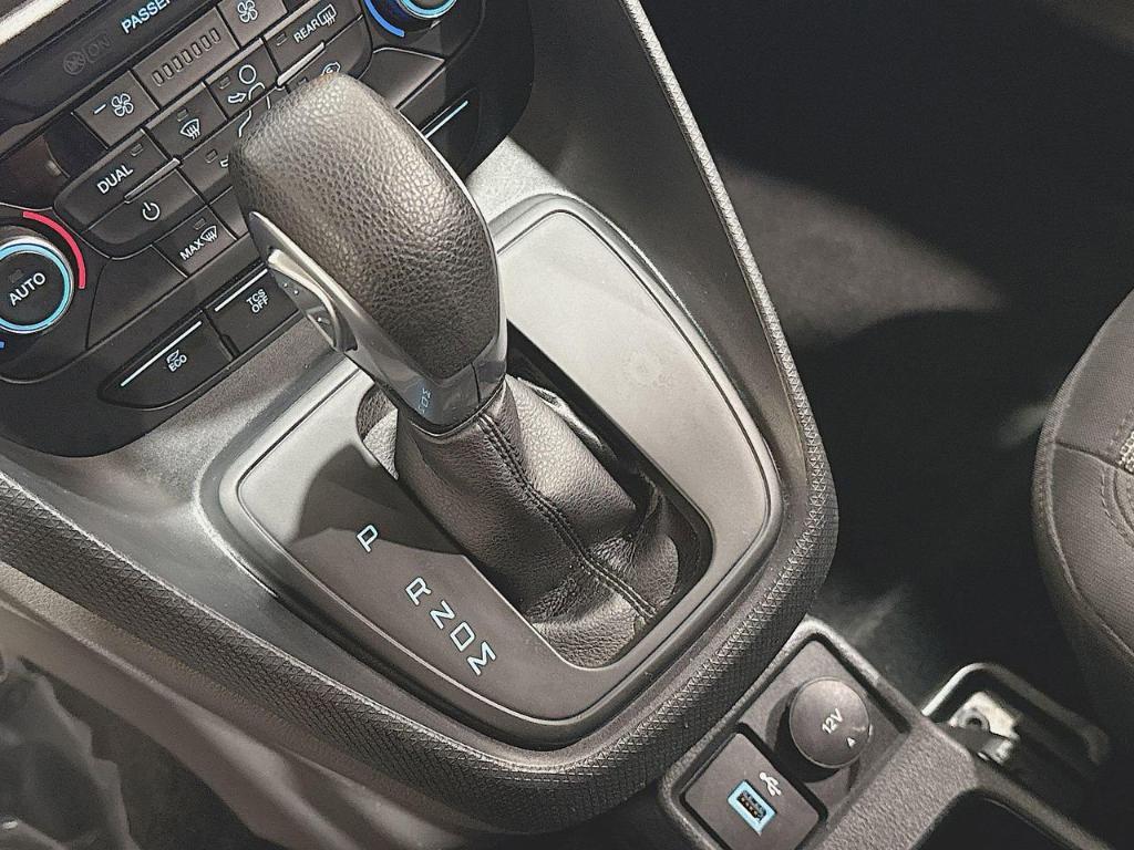 used 2020 Ford Transit Connect car, priced at $25,900