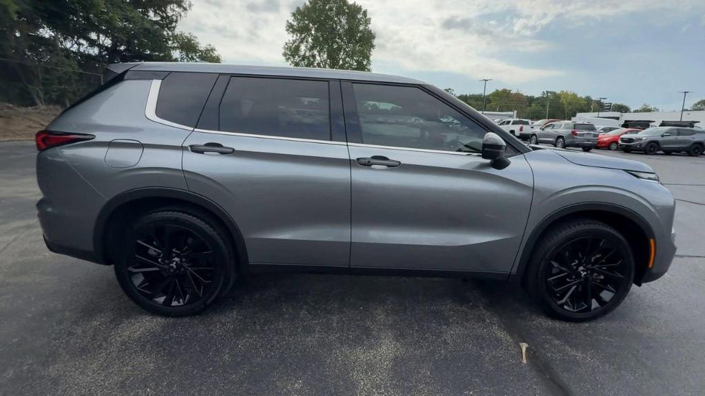 used 2024 Mitsubishi Outlander car, priced at $26,900