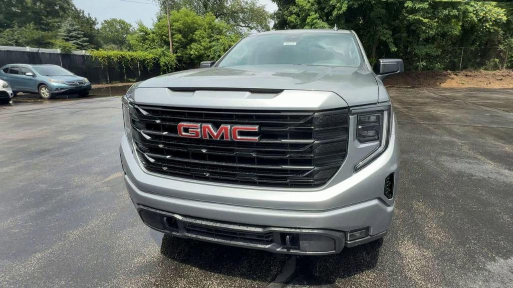 new 2025 GMC Sierra 1500 car, priced at $47,540