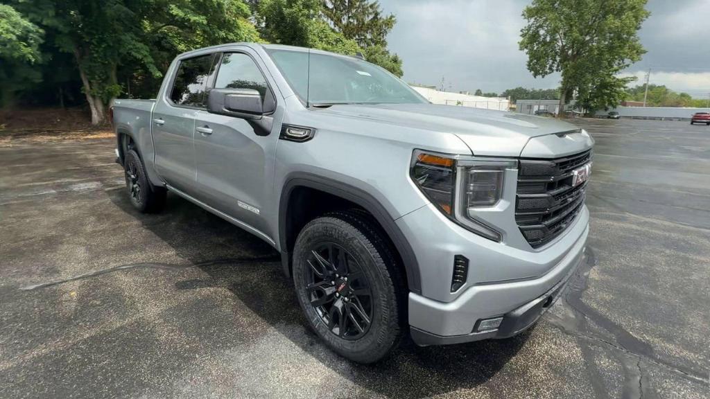 new 2025 GMC Sierra 1500 car, priced at $47,540