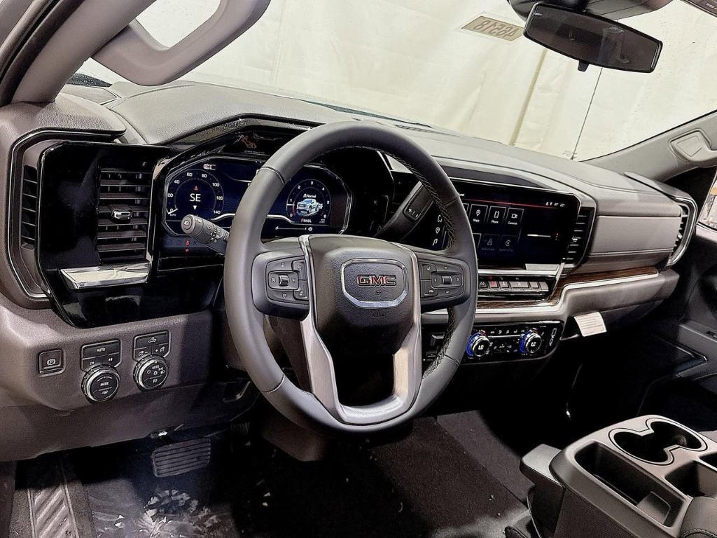new 2025 GMC Sierra 1500 car, priced at $47,540