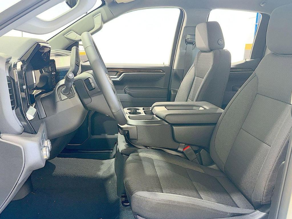 new 2025 GMC Sierra 1500 car, priced at $45,995