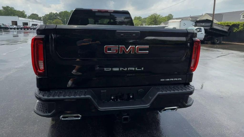 new 2025 GMC Sierra 1500 car, priced at $69,205