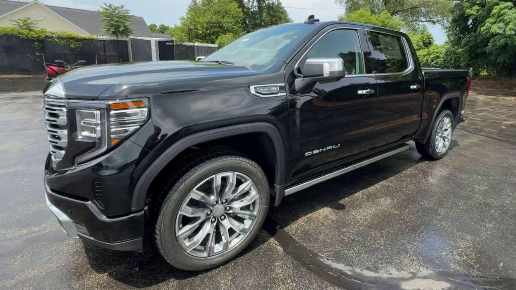 new 2025 GMC Sierra 1500 car, priced at $69,205