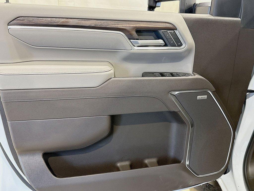 new 2026 GMC Sierra 2500 car, priced at $75,275