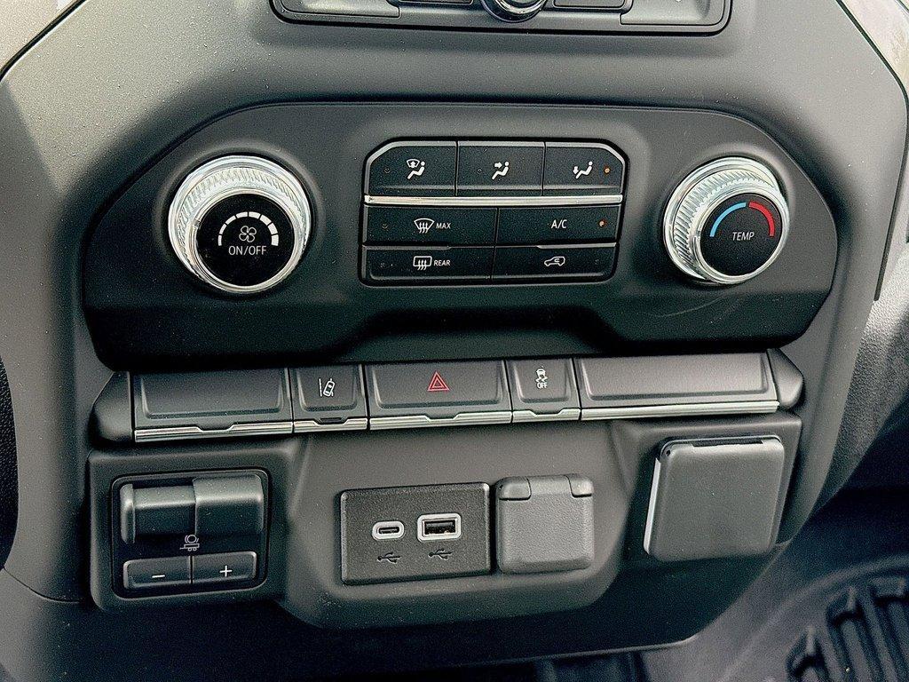 new 2025 GMC Sierra 3500 car, priced at $67,318