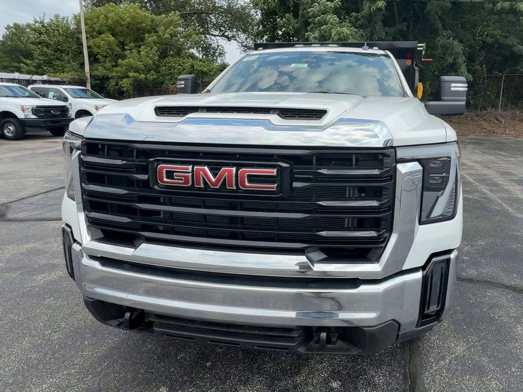 new 2025 GMC Sierra 3500 car, priced at $67,318