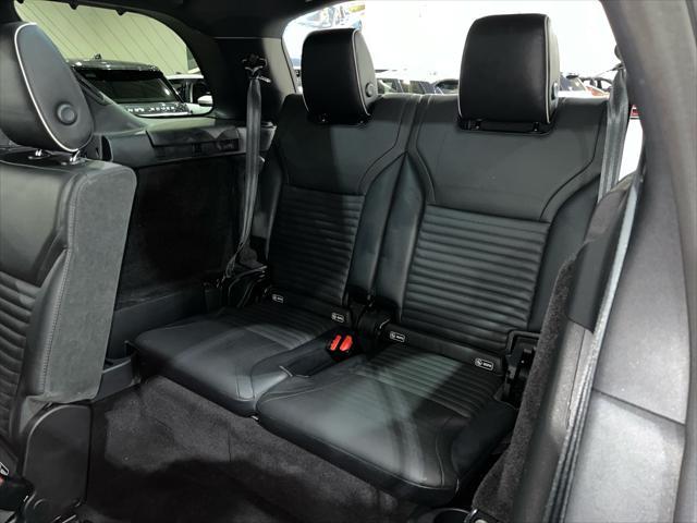 used 2020 Land Rover Discovery car, priced at $27,995