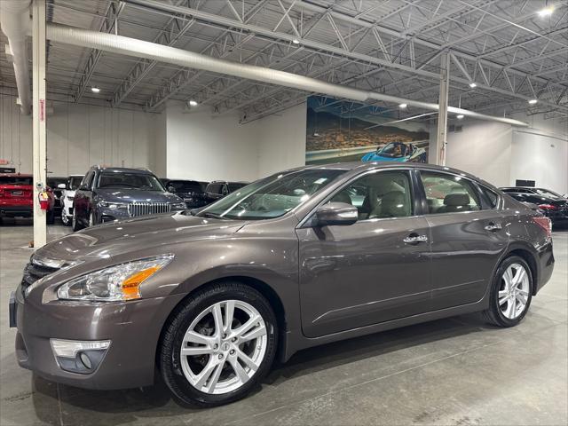 used 2013 Nissan Altima car, priced at $7,995
