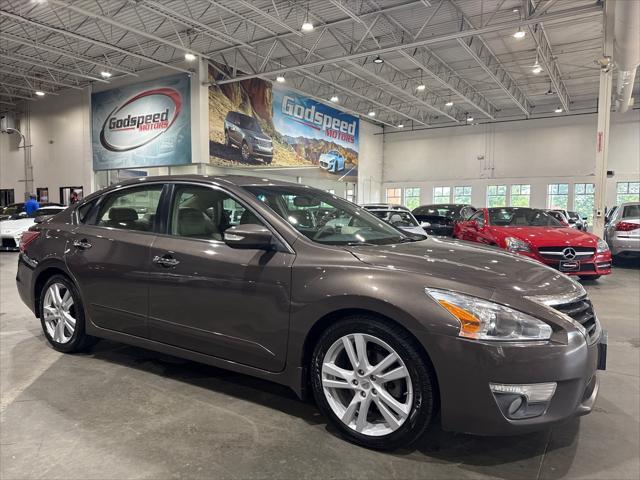 used 2013 Nissan Altima car, priced at $7,995