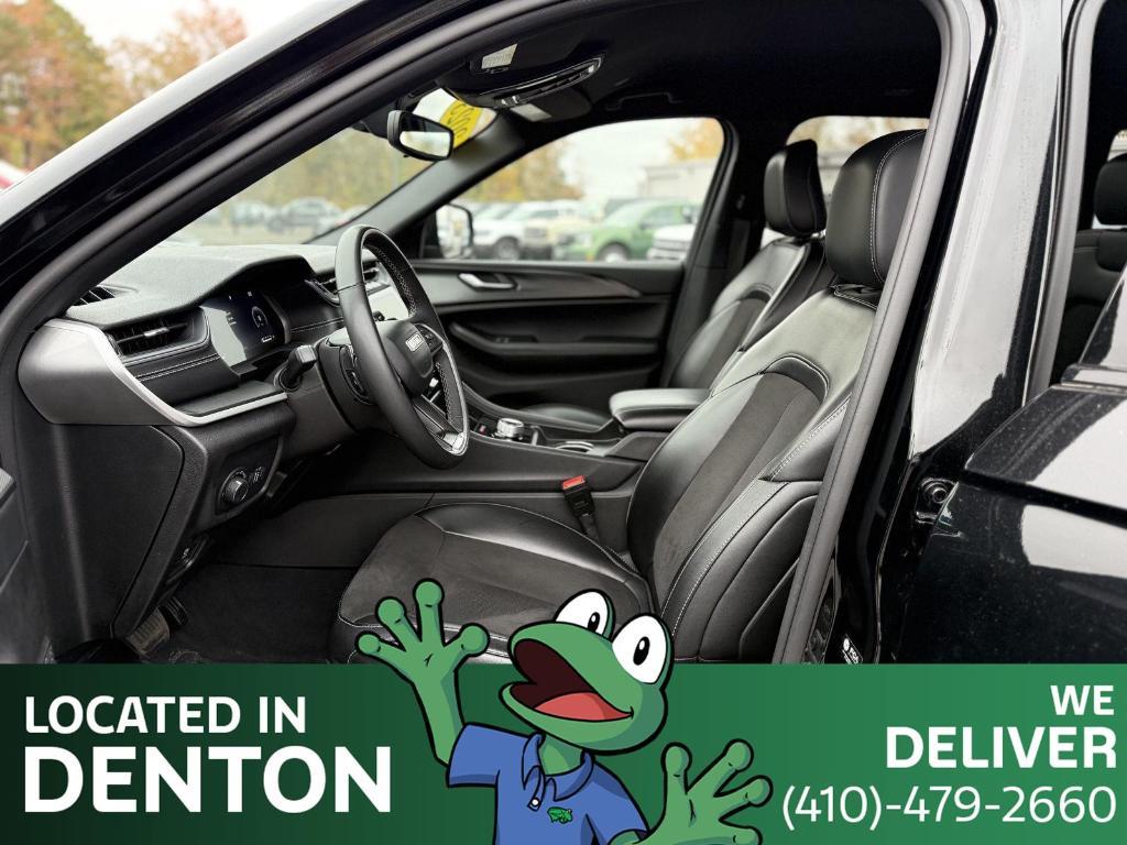 used 2023 Jeep Grand Cherokee car, priced at $29,800