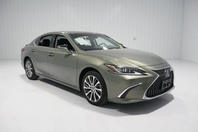 used 2021 Lexus ES 300h car, priced at $32,000
