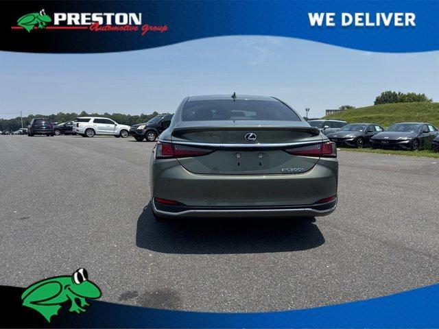 used 2021 Lexus ES 300h car, priced at $33,551