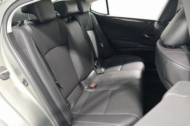 used 2021 Lexus ES 300h car, priced at $32,000