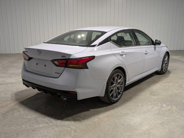 new 2024 Nissan Altima car, priced at $34,252