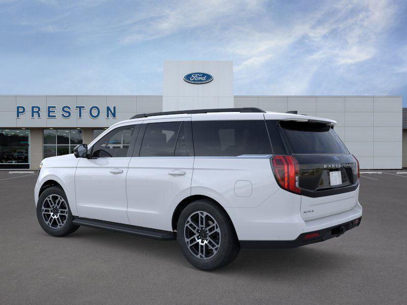 new 2025 Ford Expedition car, priced at $71,918
