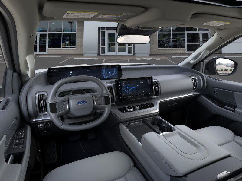 new 2025 Ford Expedition car, priced at $71,918