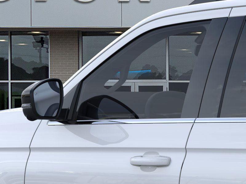 new 2025 Ford Expedition car, priced at $71,918