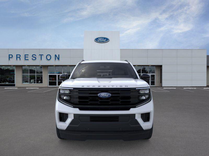new 2025 Ford Expedition car, priced at $71,918