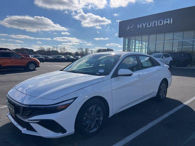 new 2024 Hyundai Elantra car, priced at $23,405