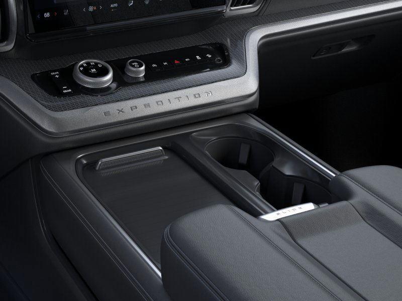 new 2025 Ford Expedition car, priced at $83,727