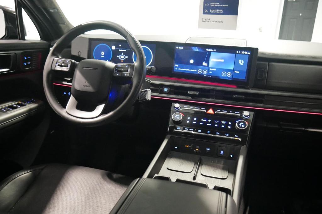 used 2024 Hyundai Santa Fe car, priced at $37,900