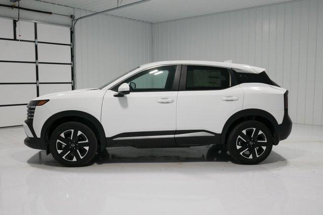 new 2025 Nissan Kicks car, priced at $26,431