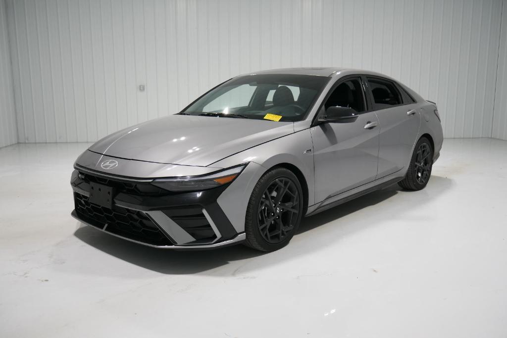 used 2025 Hyundai Elantra car