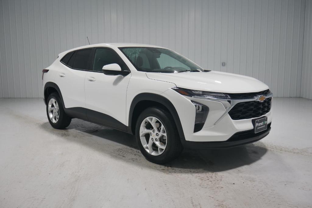 used 2024 Chevrolet Trax car, priced at $22,900