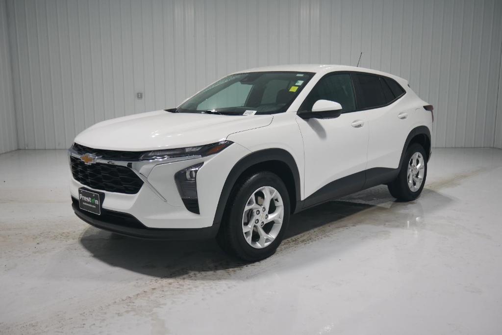 used 2024 Chevrolet Trax car, priced at $22,900