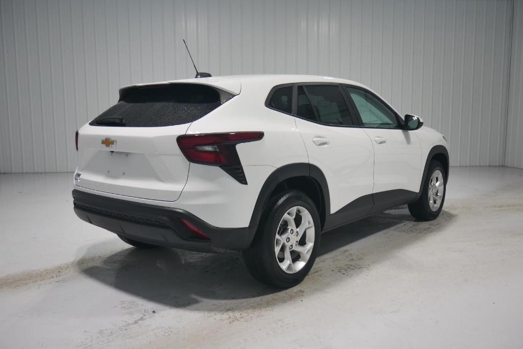 used 2024 Chevrolet Trax car, priced at $22,900