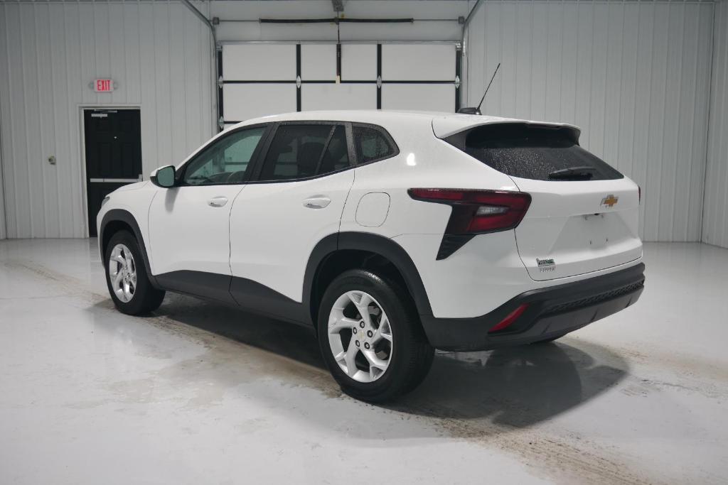 used 2024 Chevrolet Trax car, priced at $22,900