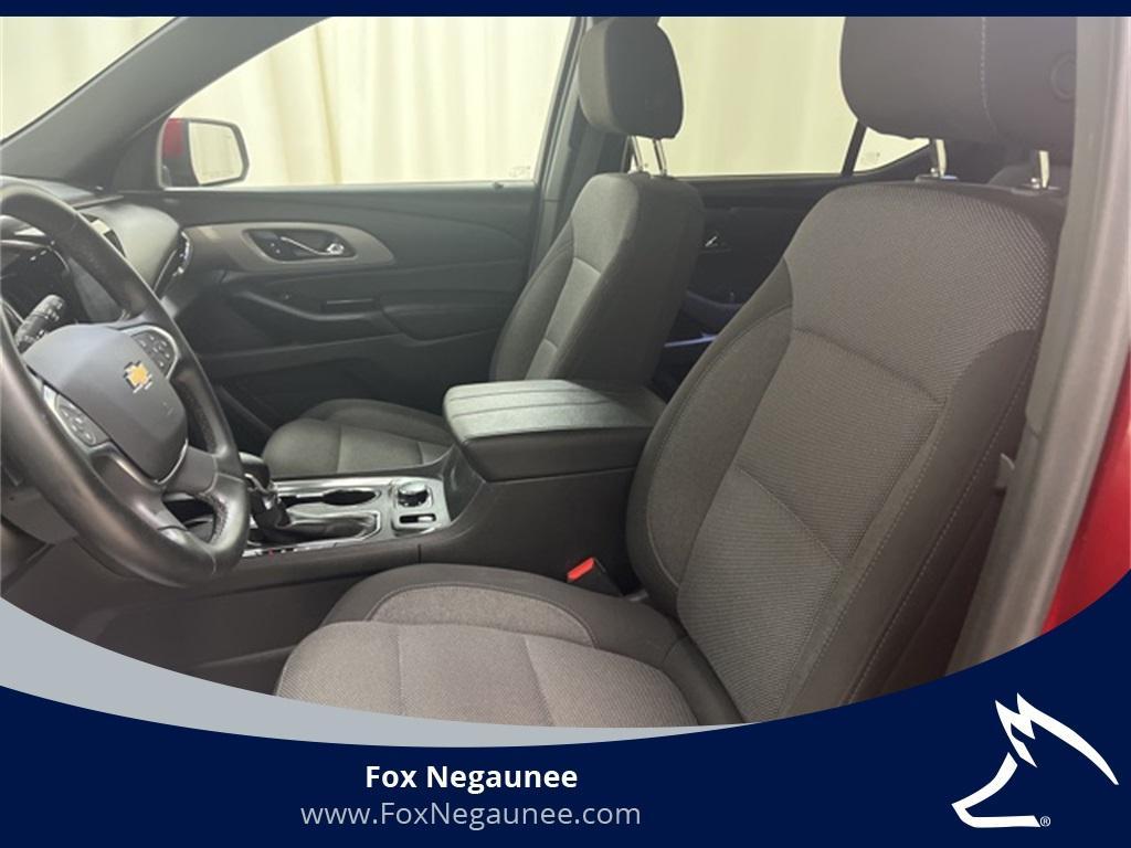 used 2023 Chevrolet Traverse car, priced at $33,999